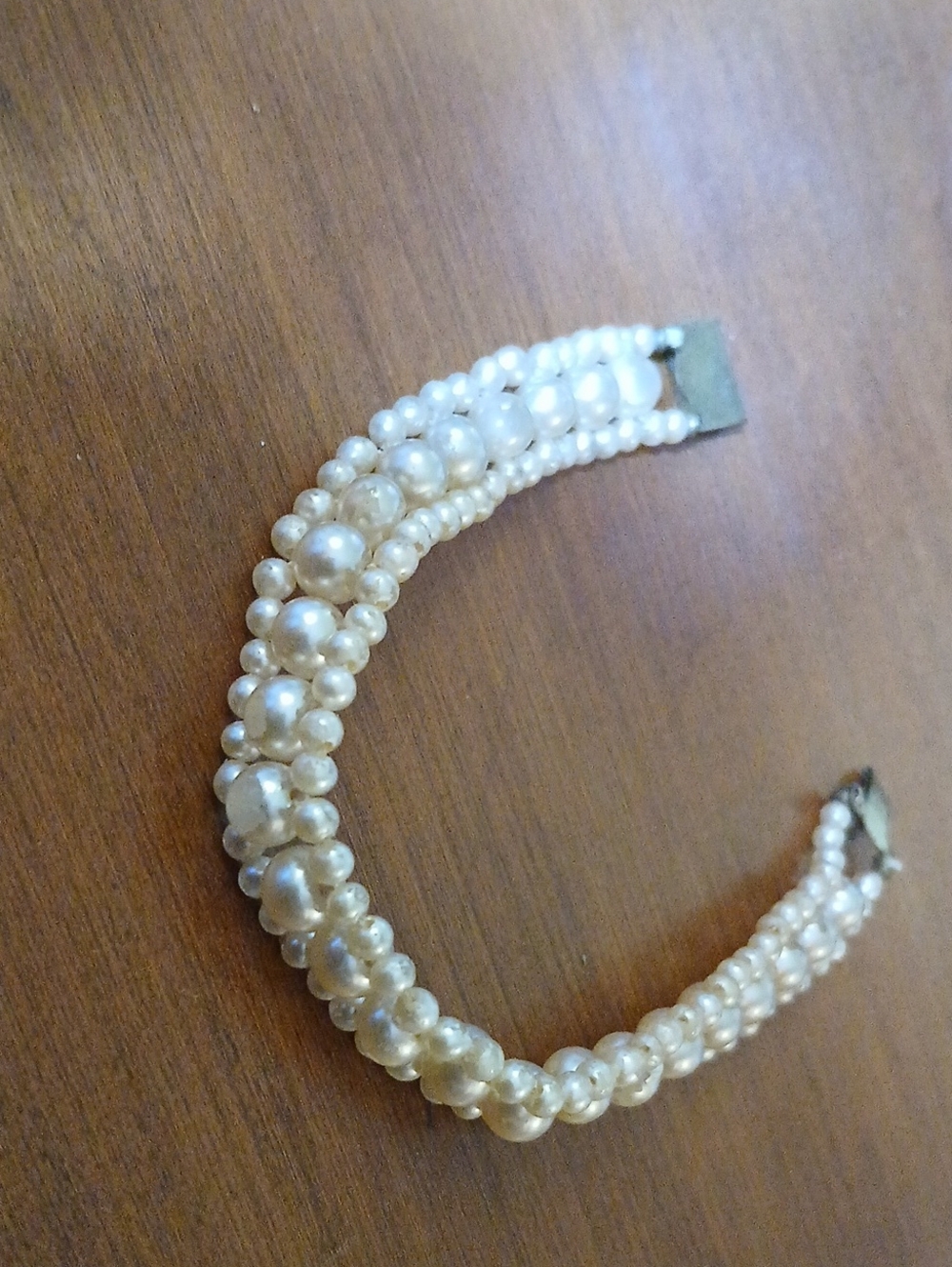 Vintage Faux Pearl Bracelet Approx 8" Costume Jewelry Brass Clasp Latch Japan